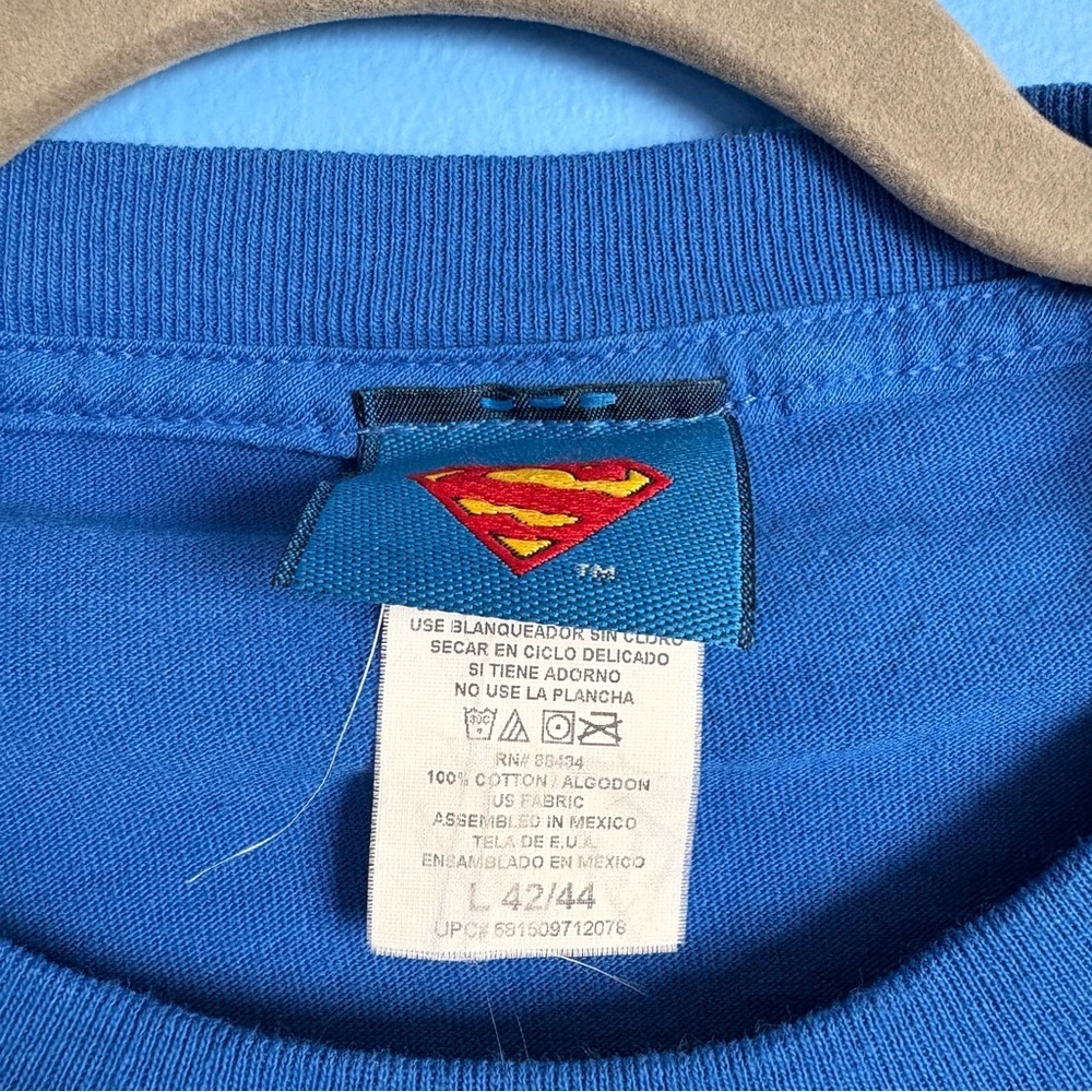 Blue Superman Velvet Logo T-Shirt - Size Large​​ - Picture 3 of 4
